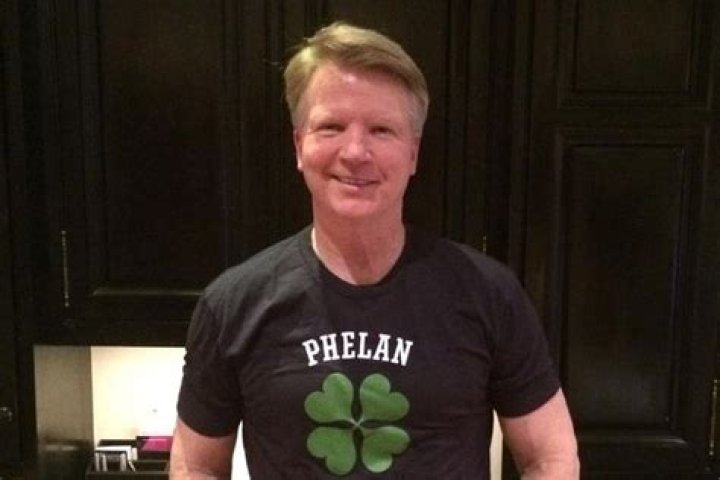 
Meet Deirdre Simms – Photos Of Phil Simms’ Daughter And Her Marriage
