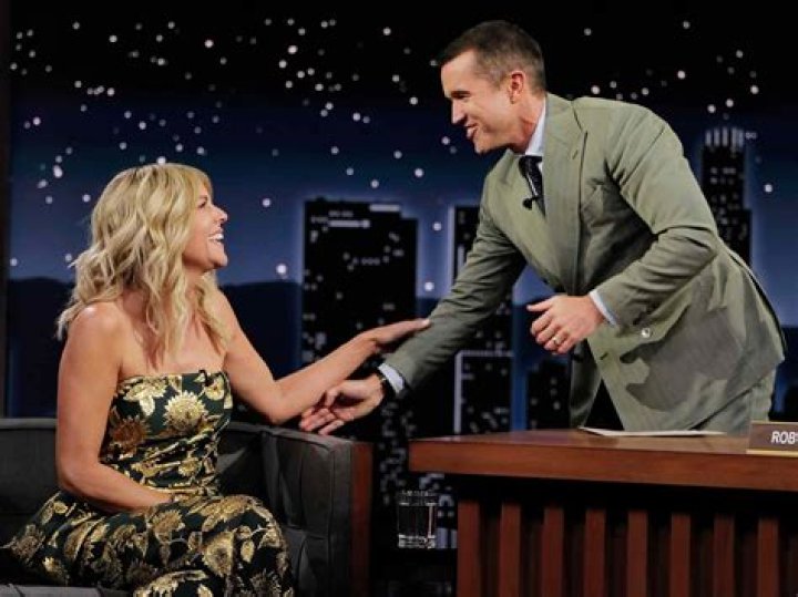 
Rob McElhenney And Kaitlin Olson’s Net Worth – Look At The Pair’s Earning Sources
